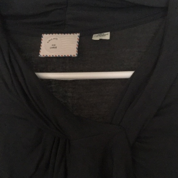 🌻 4/$20 sale 🌻 Grey short sleeve top size large - Picture 4 of 8